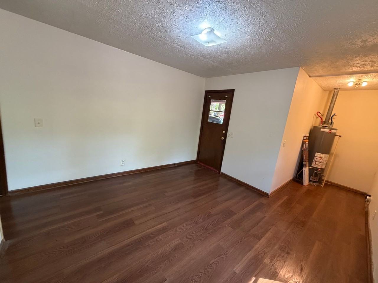 664 E Point Rd - Photo 5 of 16
