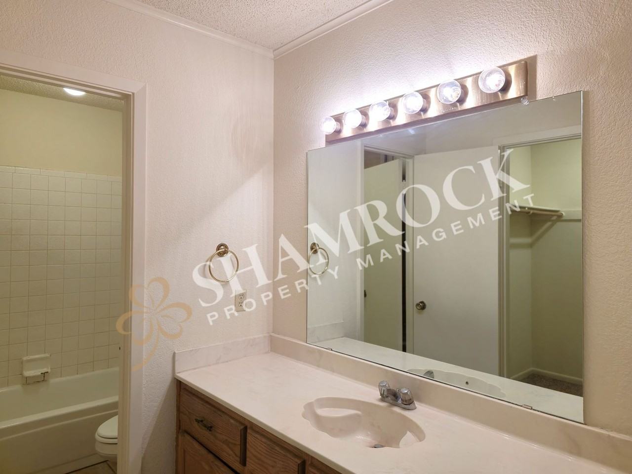 305 Mill Creek Cir - Photo 7 of 15
