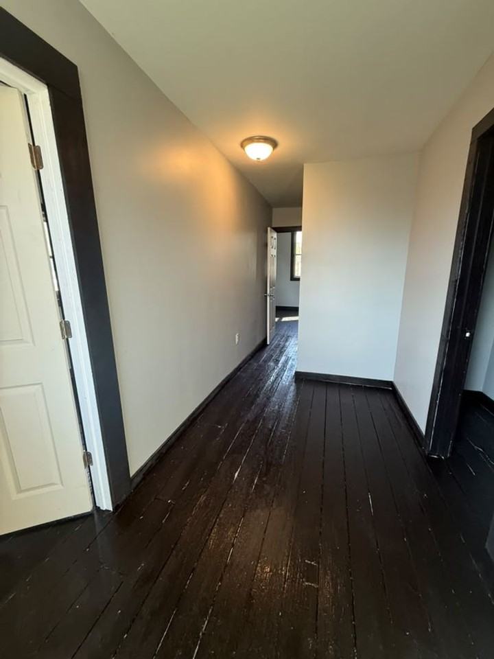 154 S 6th St Rear S - Photo 7 of 10