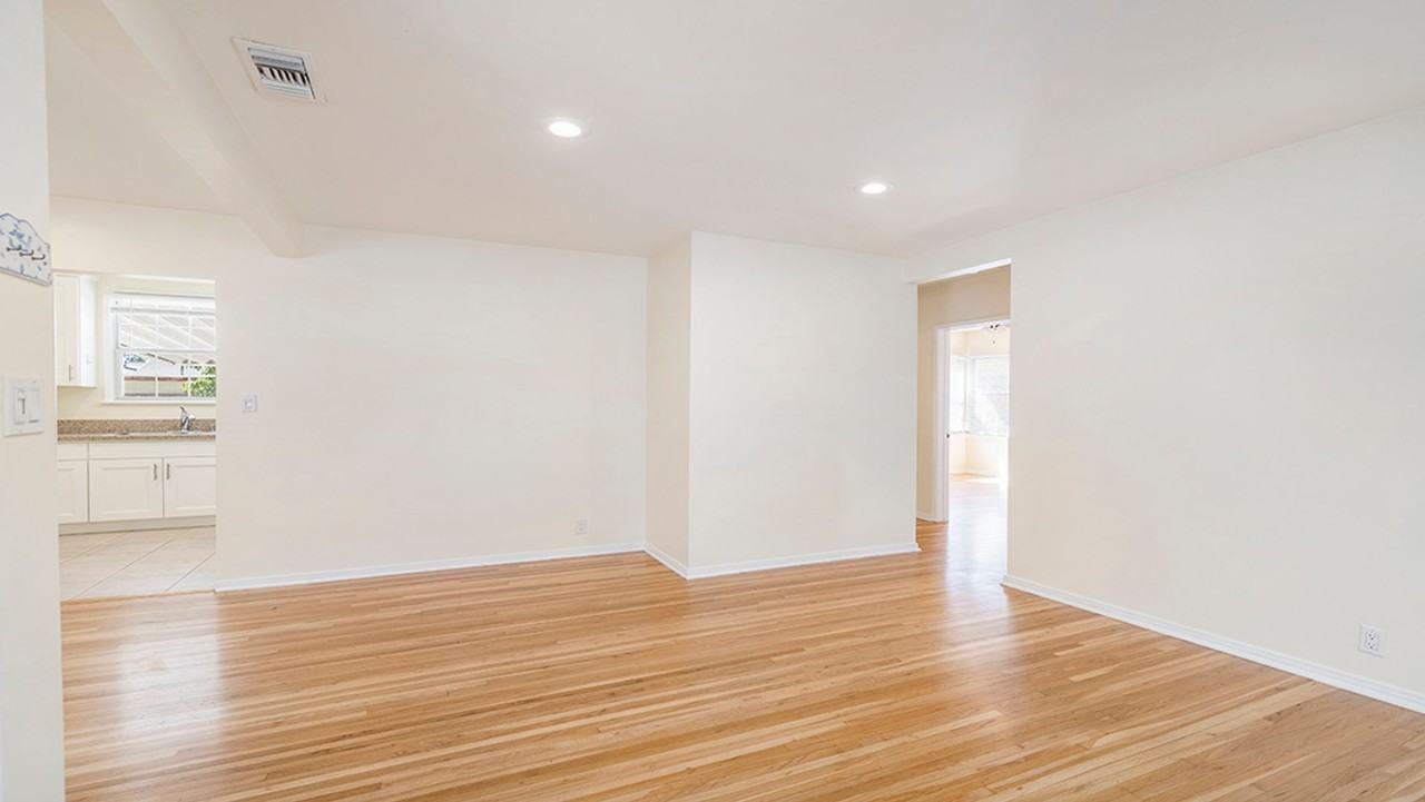 8463 Jumilla Ave - Photo 2 of 12