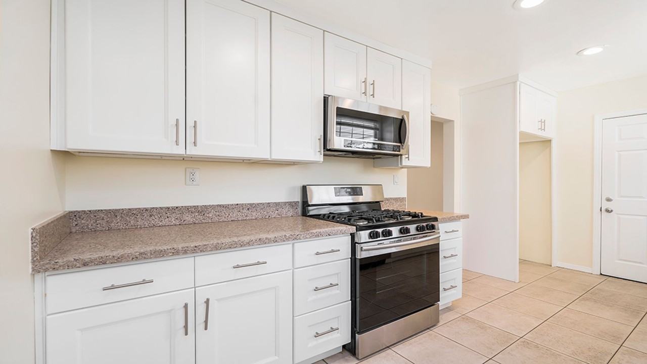 8463 Jumilla Ave - Photo 4 of 12