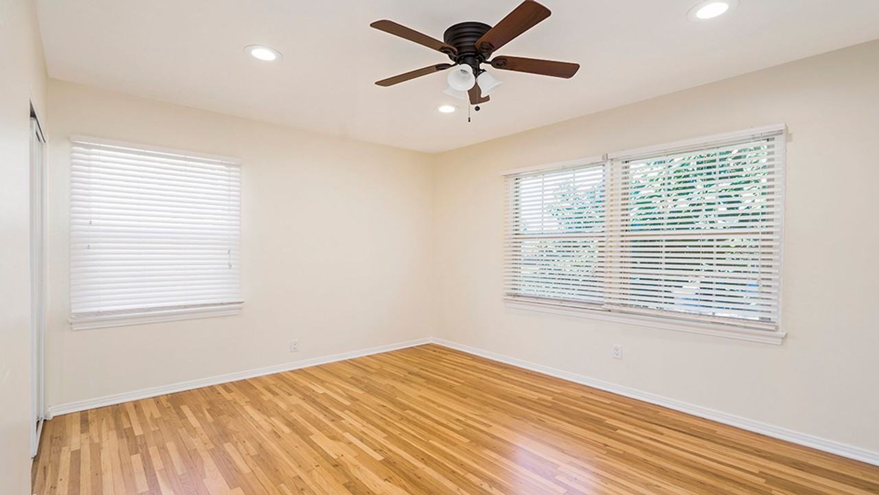 8463 Jumilla Ave - Photo 5 of 12