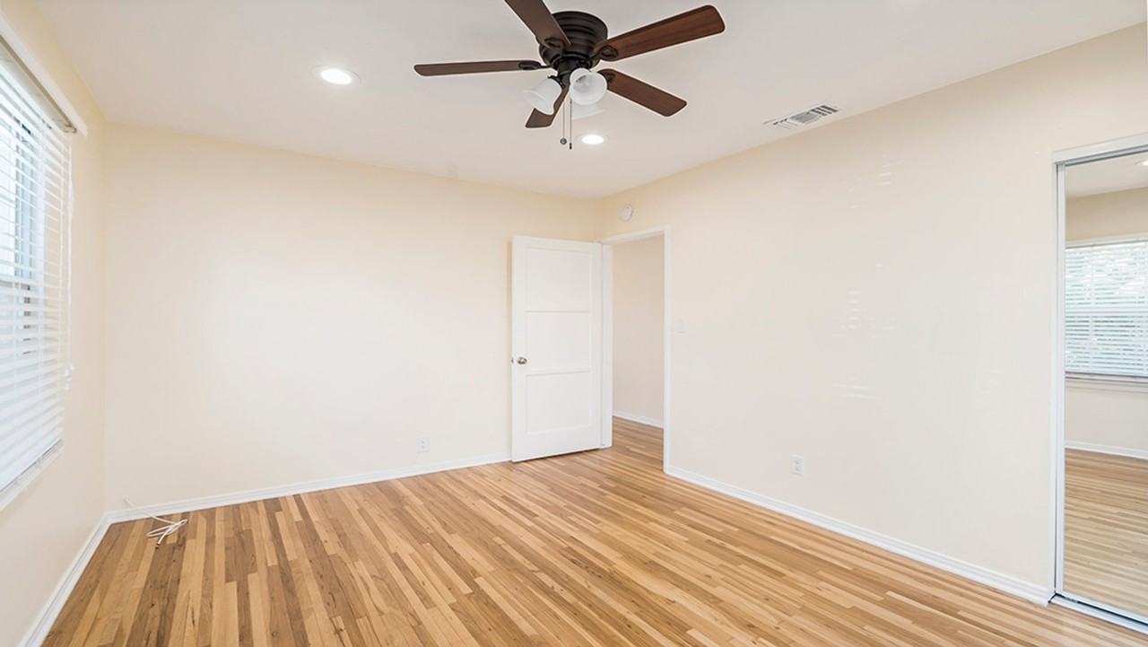 8463 Jumilla Ave - Photo 6 of 12