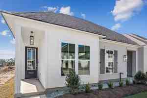 featured image of 9646 Creekview Dr