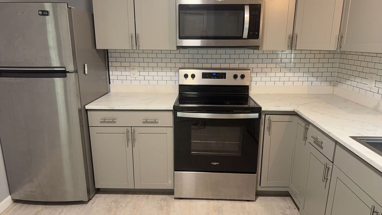 187 Holliman St - Photo 2 of 9