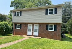 245 N Oak St - Photo 1 of 1
