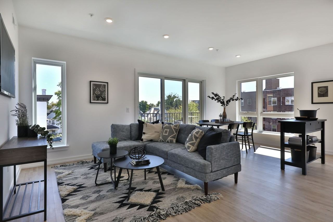231 WEST - Photo 3 of 31
