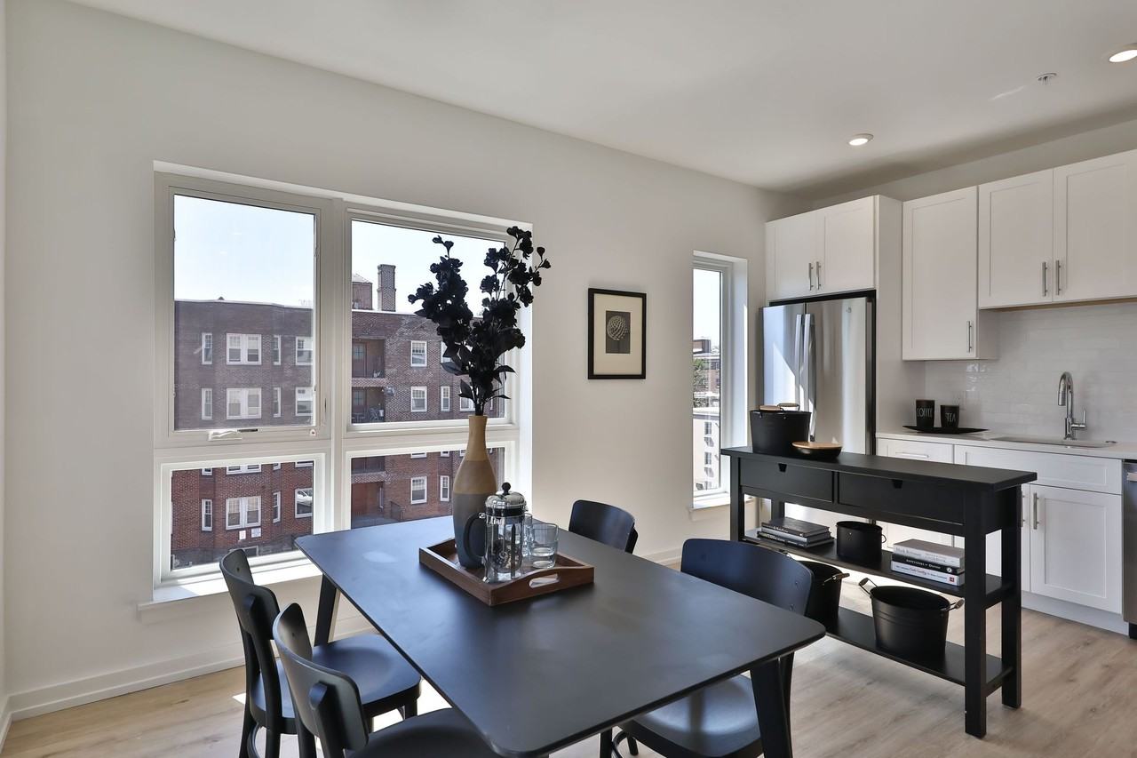 231 WEST - Photo 5 of 31