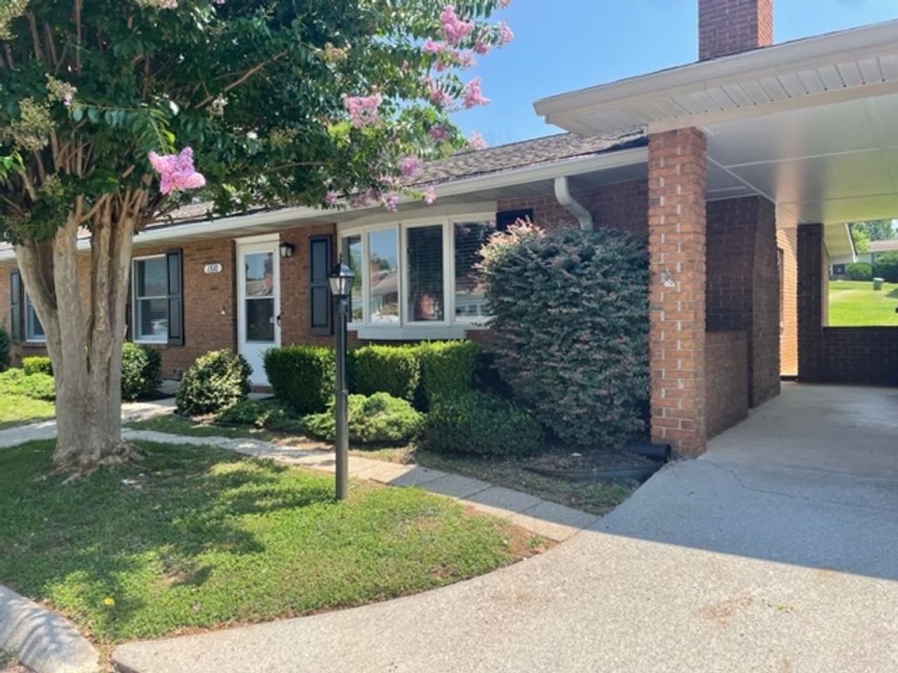 1510 Berwyn Dr - Photo 2 of 22