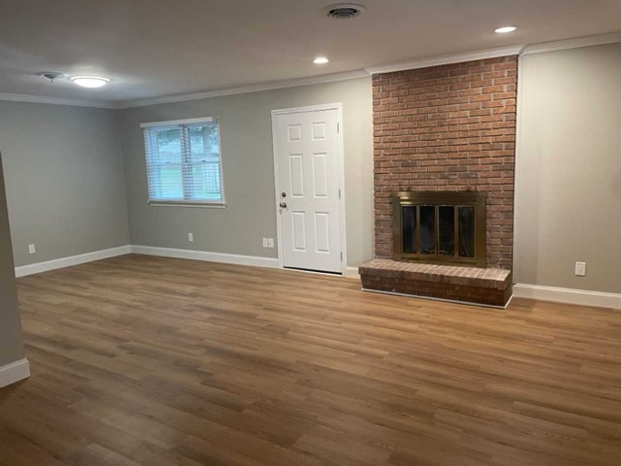 1510 Berwyn Dr - Photo 4 of 22