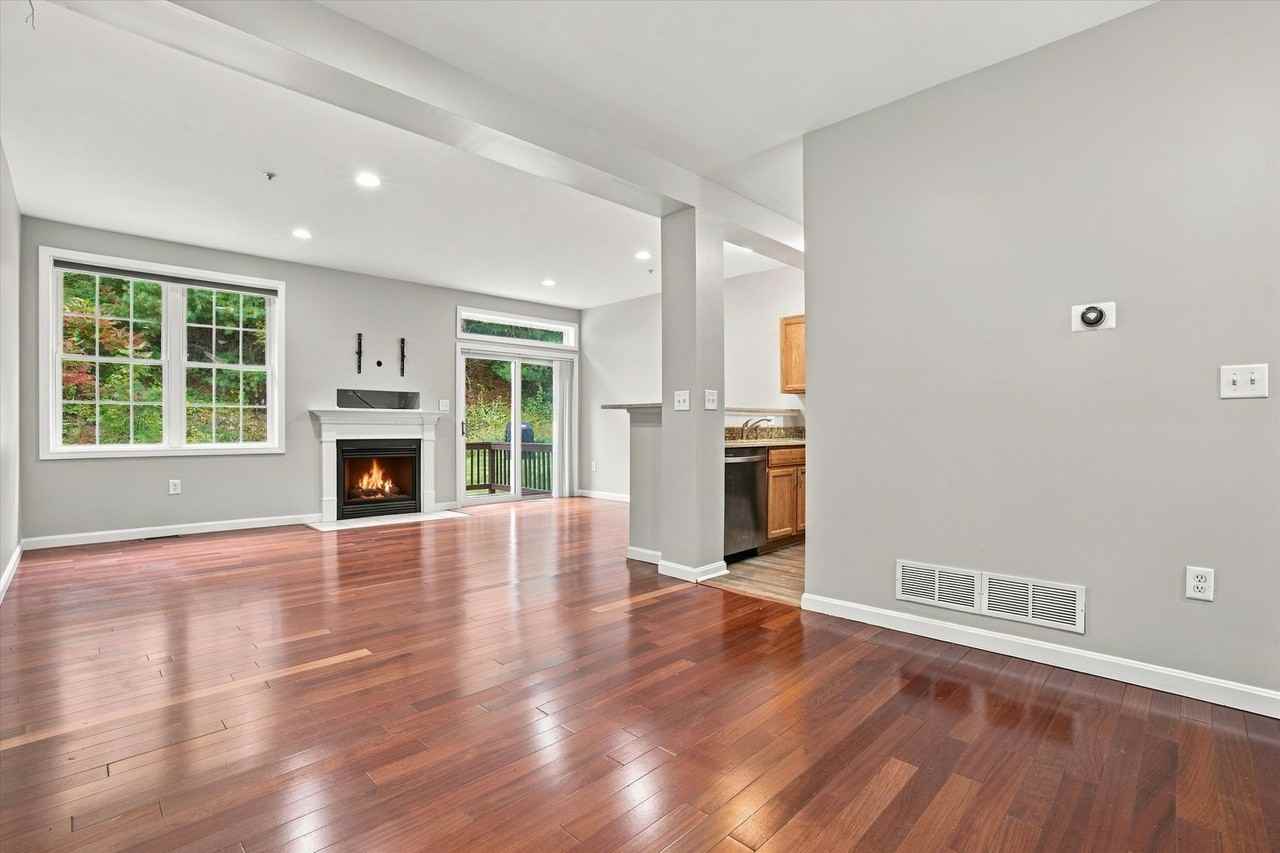 27 Chatham Dr - Photo 7 of 36