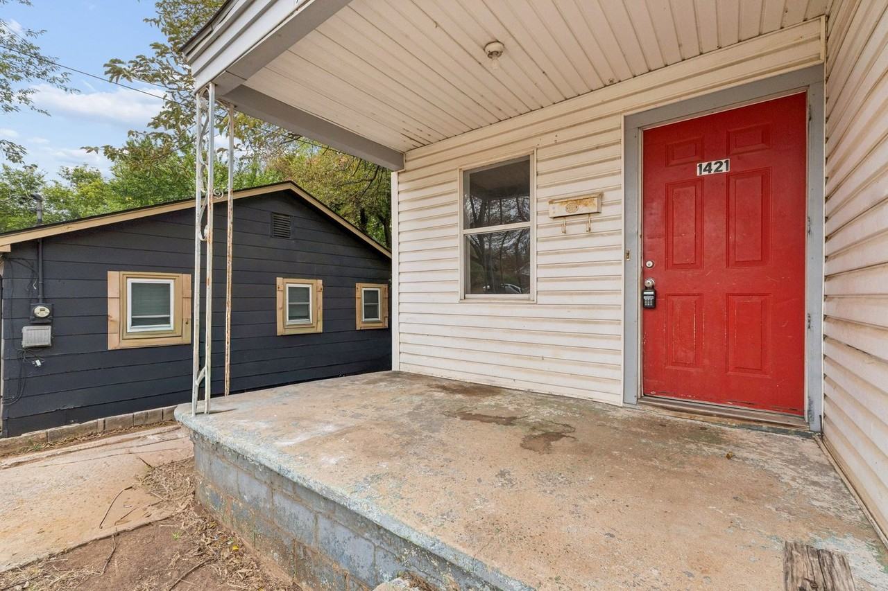 1421 N Page Ave - Photo 5 of 40