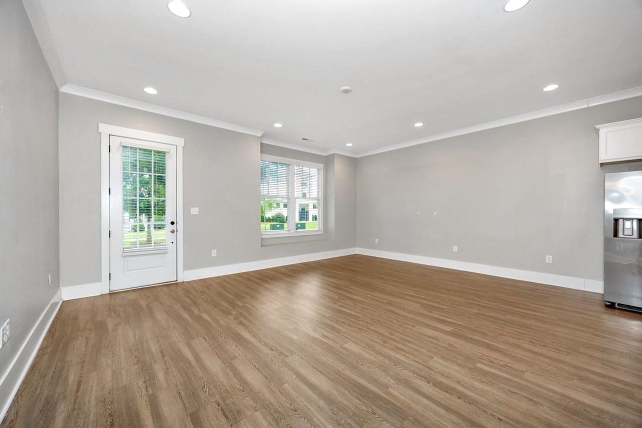 192 Kearny St - Photo 3 of 25