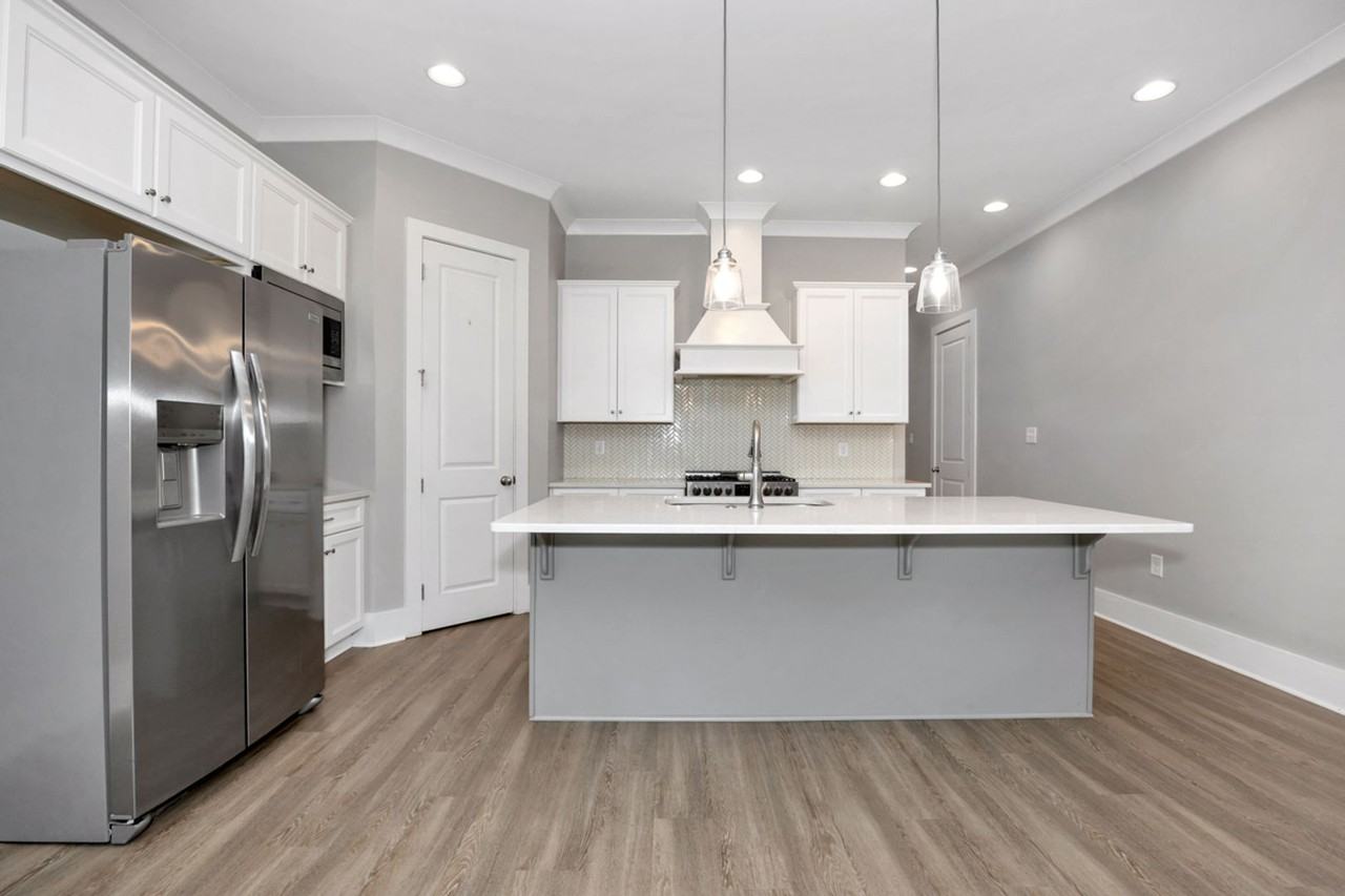 192 Kearny St - Photo 6 of 25