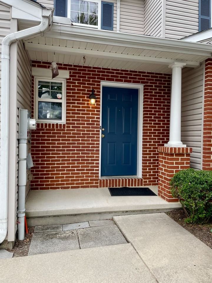 304 Horseshoe Loop - Photo 2 of 19