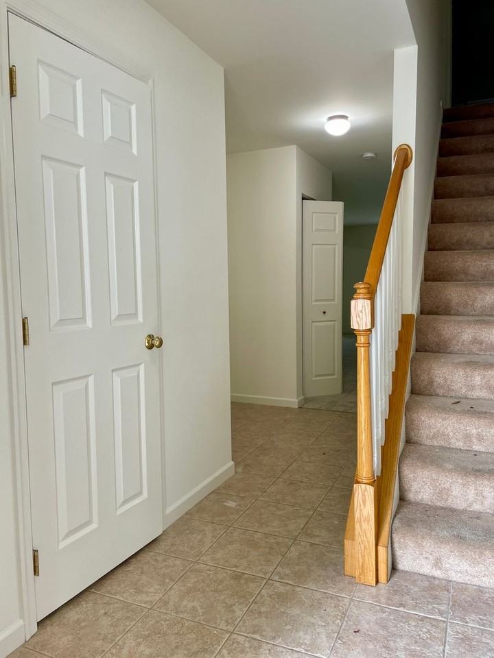 304 Horseshoe Loop - Photo 3 of 19