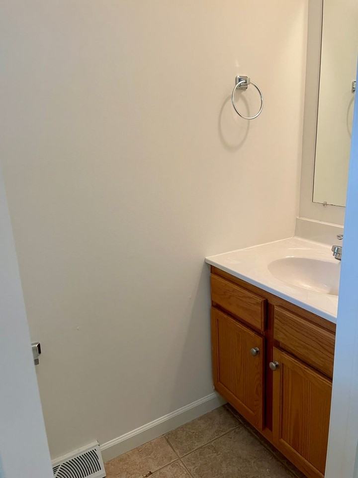 304 Horseshoe Loop - Photo 4 of 19