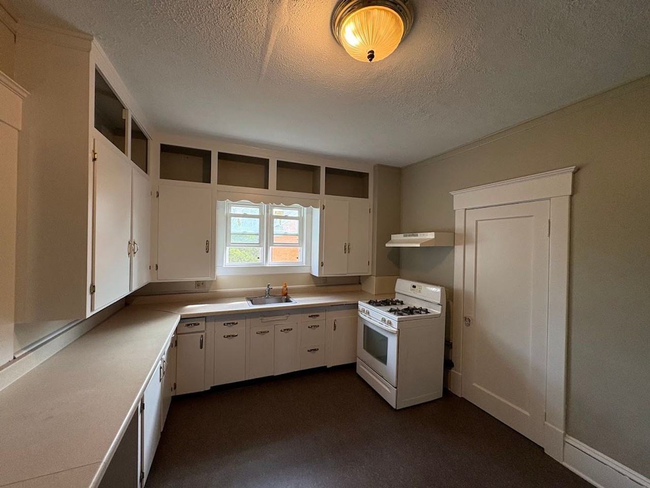 825 14th St Nw - Photo 2 of 9