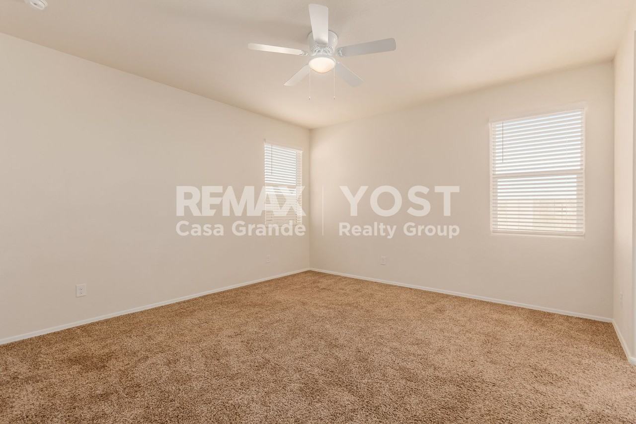 36502 W Barcelona Ln - Photo 6 of 17