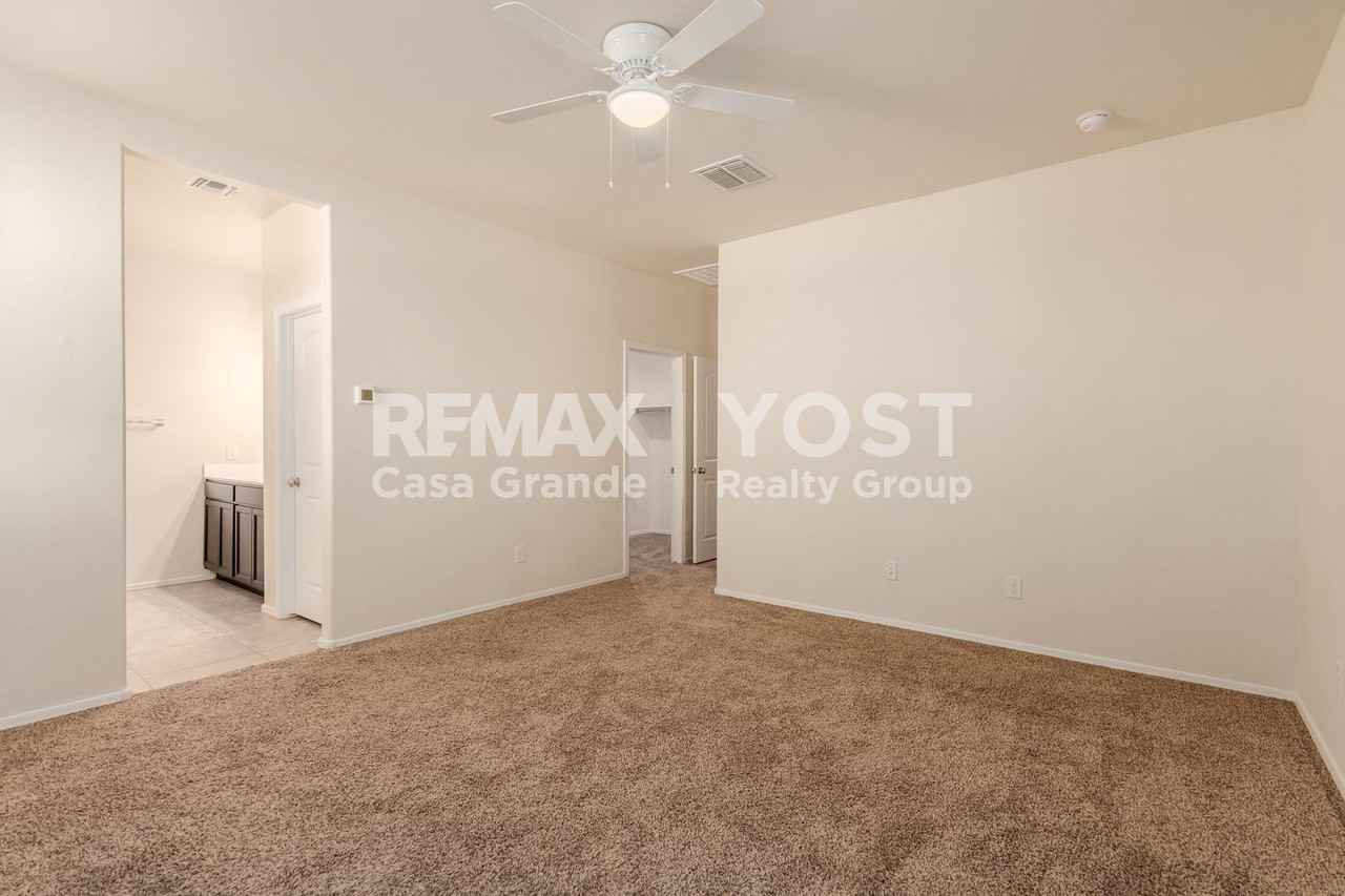 36502 W Barcelona Ln - Photo 7 of 17
