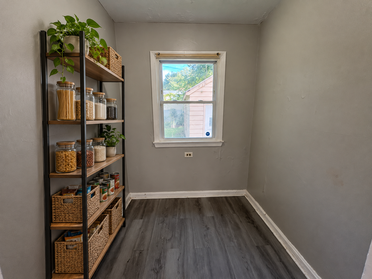 859 Seward Ave - Photo 5 of 11