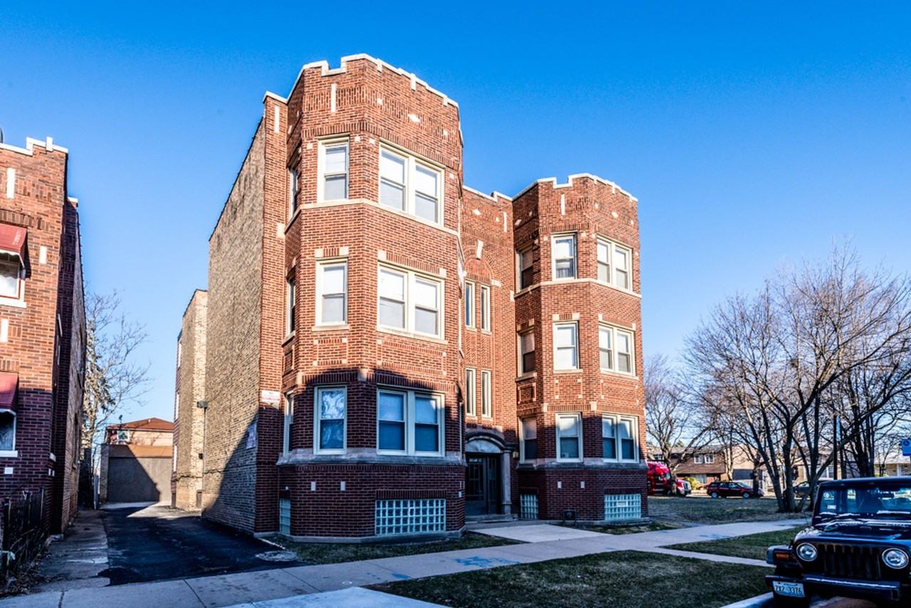 10908 S Vernon - Photo 2 of 20