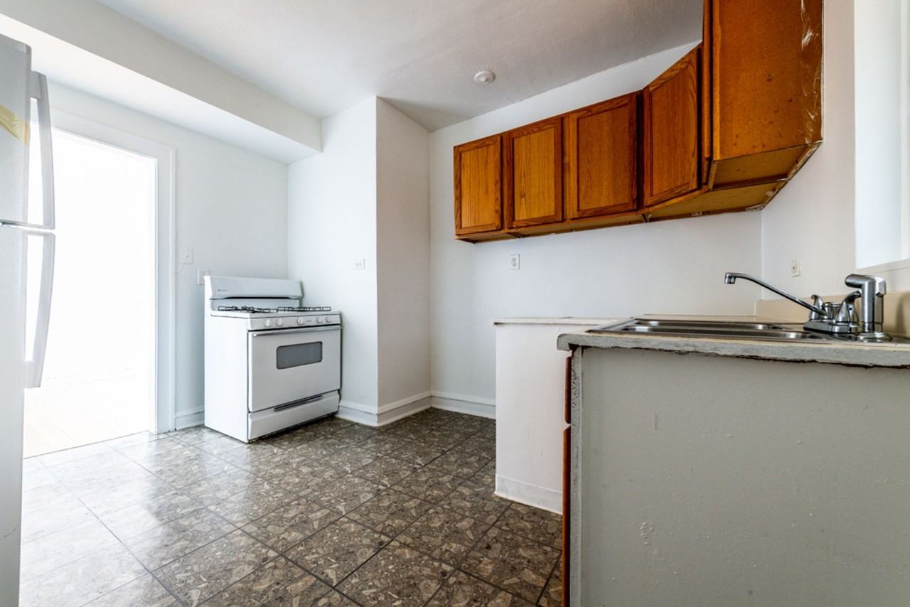10908 S Vernon - Photo 7 of 20