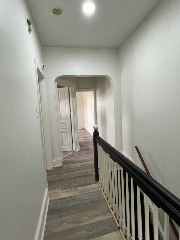 574 W Princess St - Photo 5 of 14