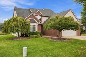 featured image of 52496 Fox Pointe Dr