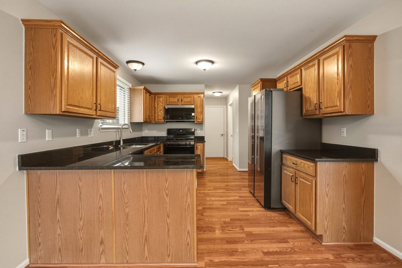 52496 Fox Pointe Dr - Photo 5 of 50