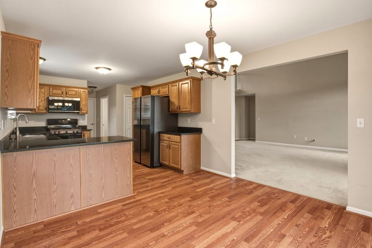 52496 Fox Pointe Dr - Photo 6 of 50
