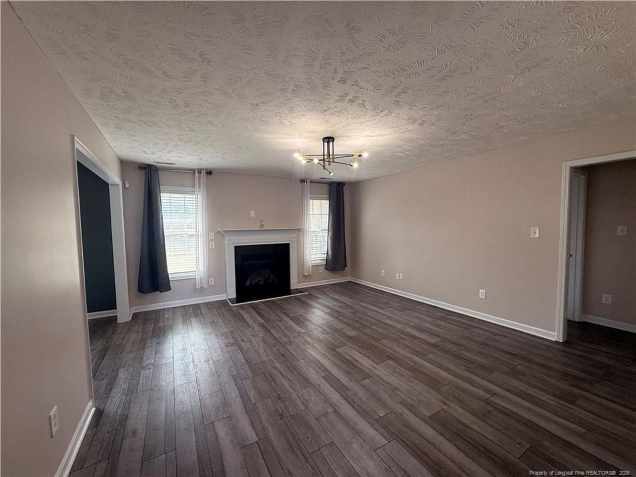 4949 Yorkchester Dr - Photo 3 of 14
