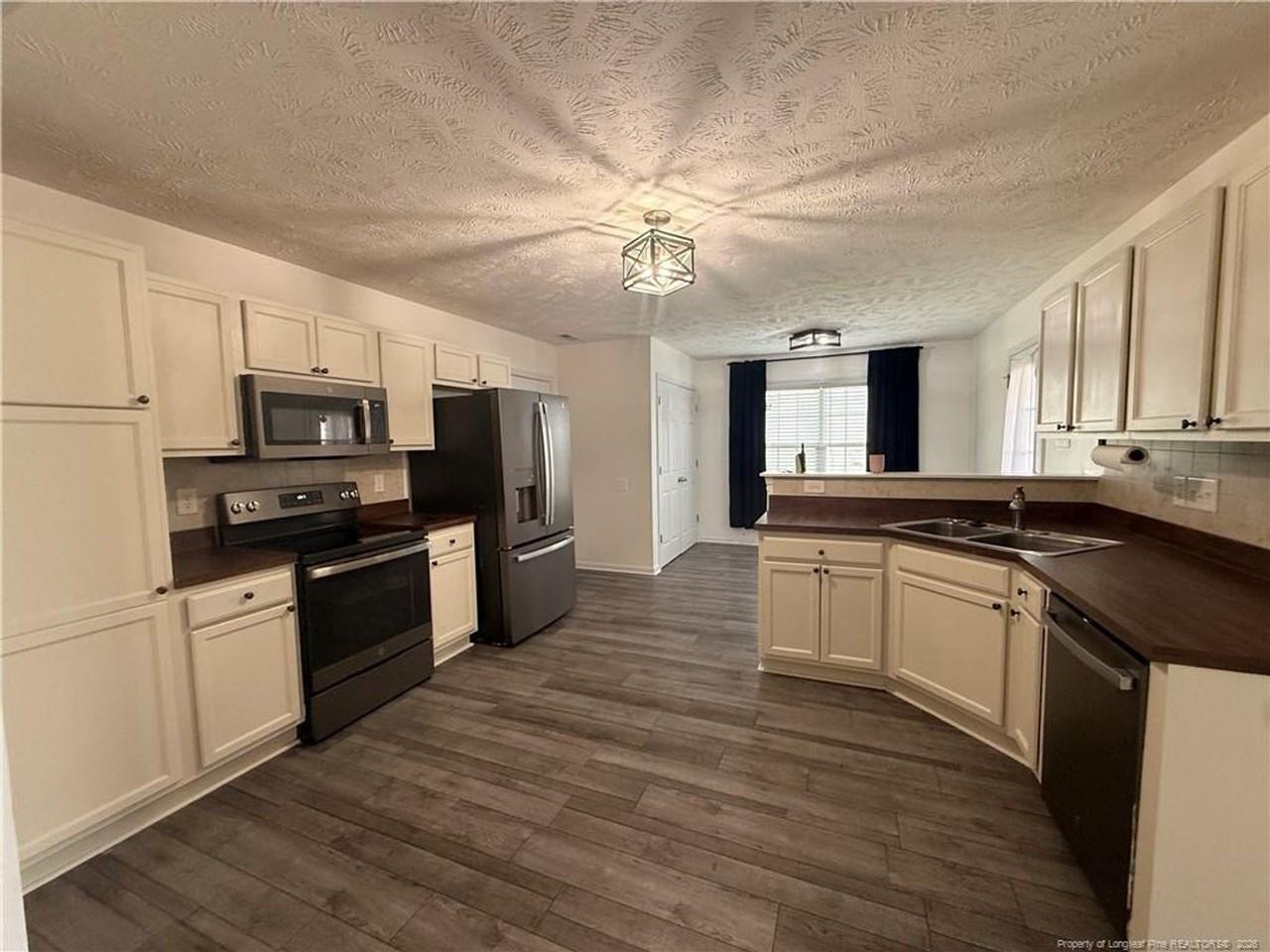 4949 Yorkchester Dr - Photo 4 of 14