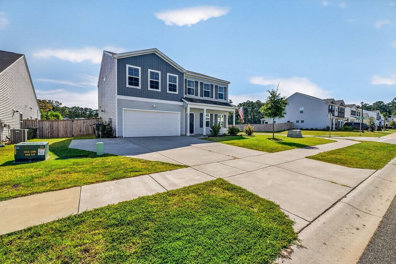 268 Torslanda Ln - Photo 4 of 40