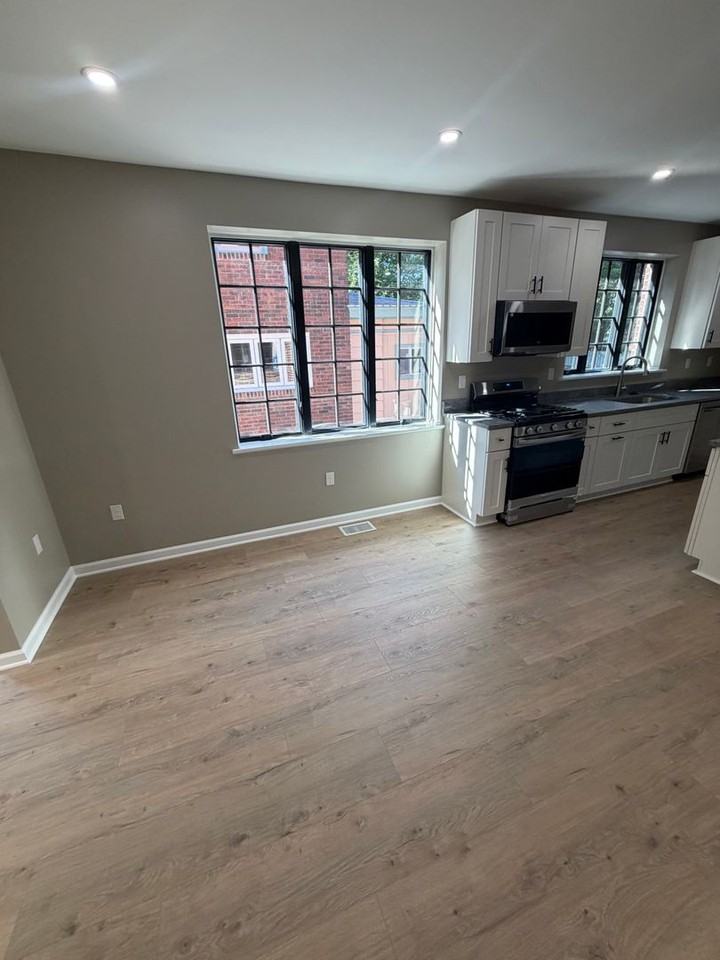 246 S Evaline St - Photo 6 of 20