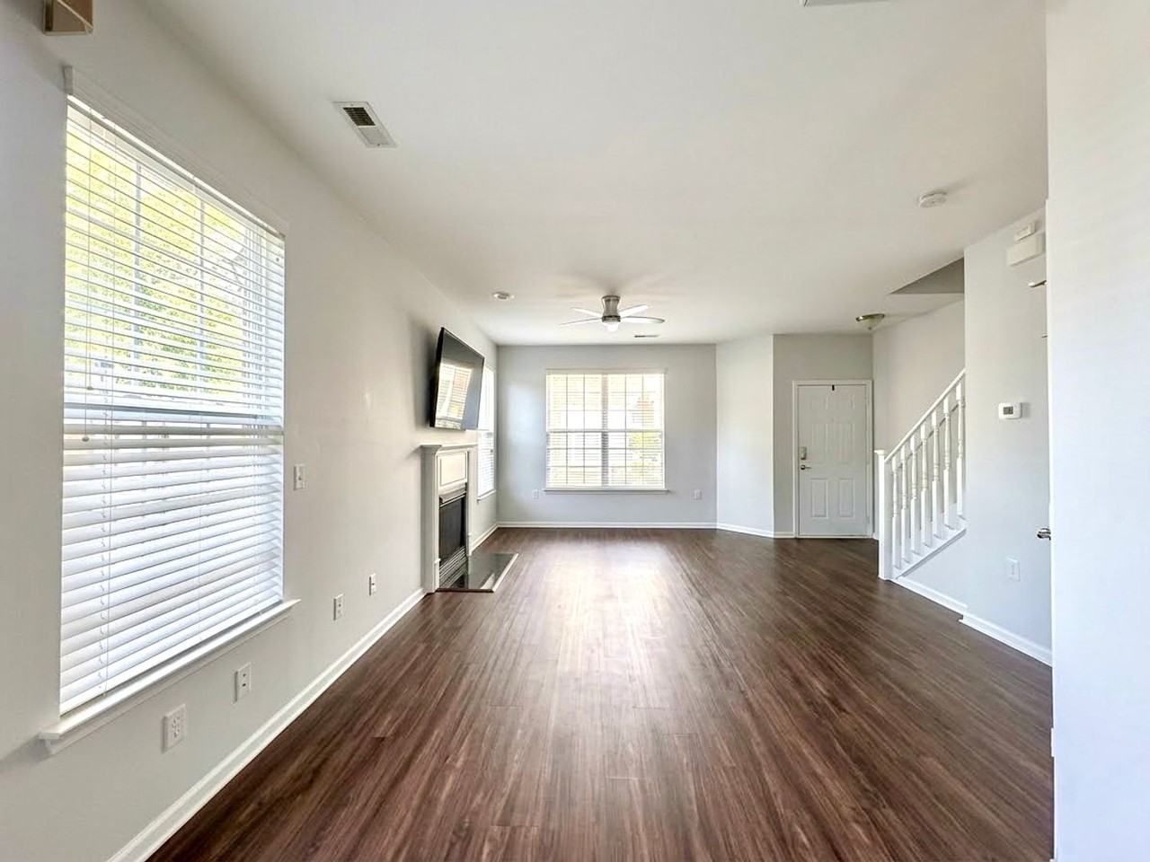 1008 Farrcroft Way - Photo 2 of 17