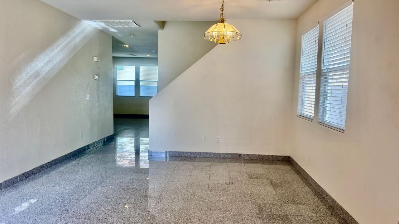 144 Temple Wood Ct - Photo 4 of 29