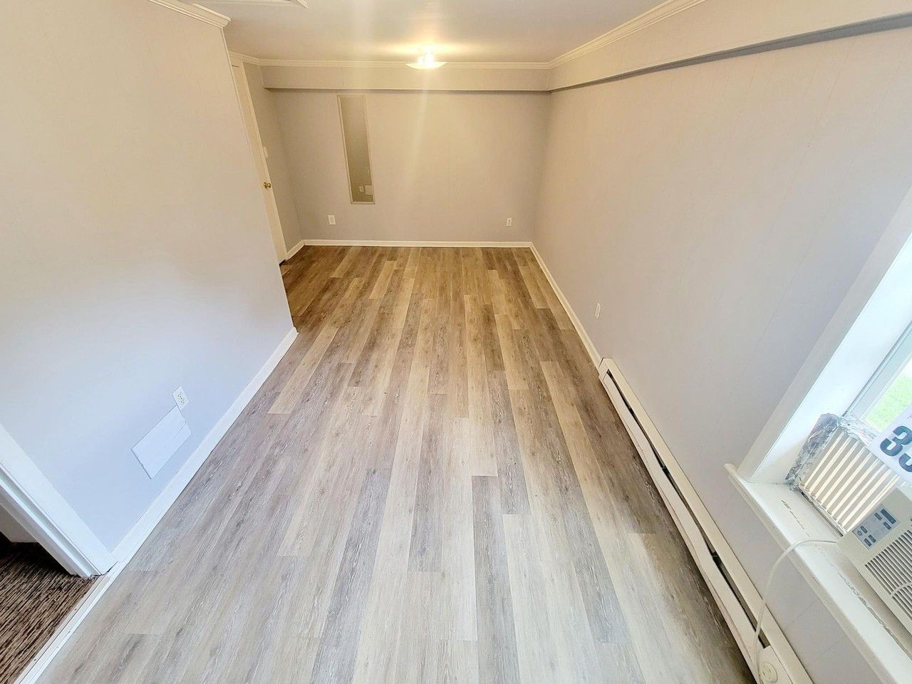 821 Grace Ave - Photo 5 of 23