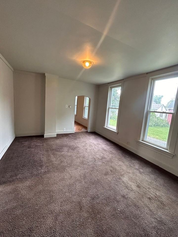 2420 Miner St - Photo 2 of 7