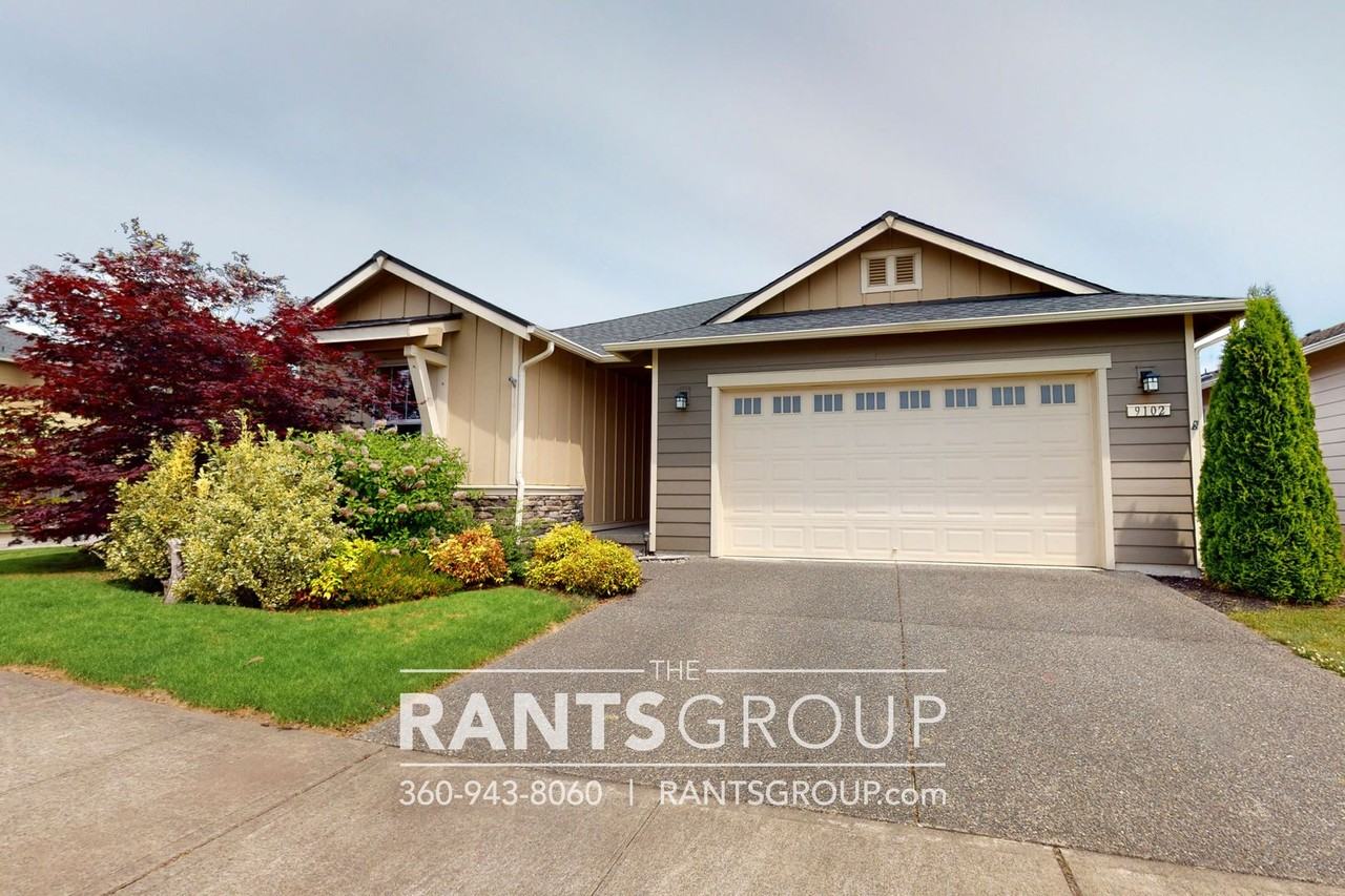 9102 Silverspot Dr Se