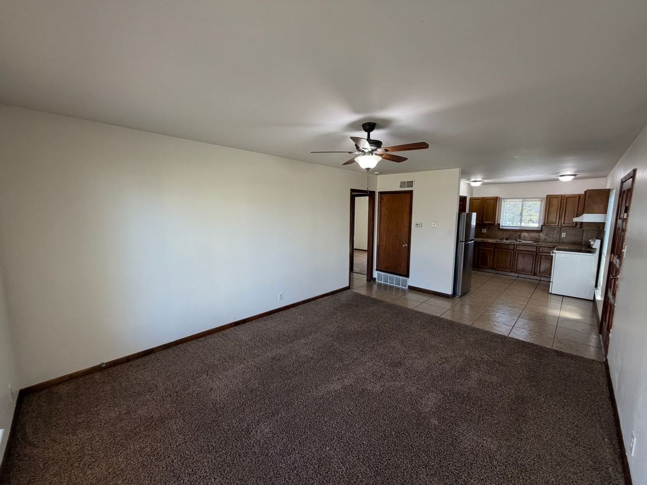 1196 E Gentile St - Photo 4 of 9