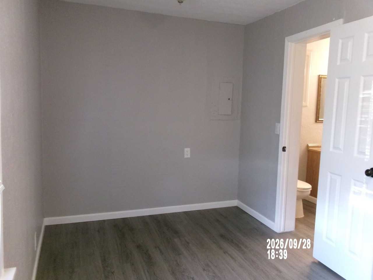 1413 1413 1/2 Ave Columbia Ave - Photo 4 of 18