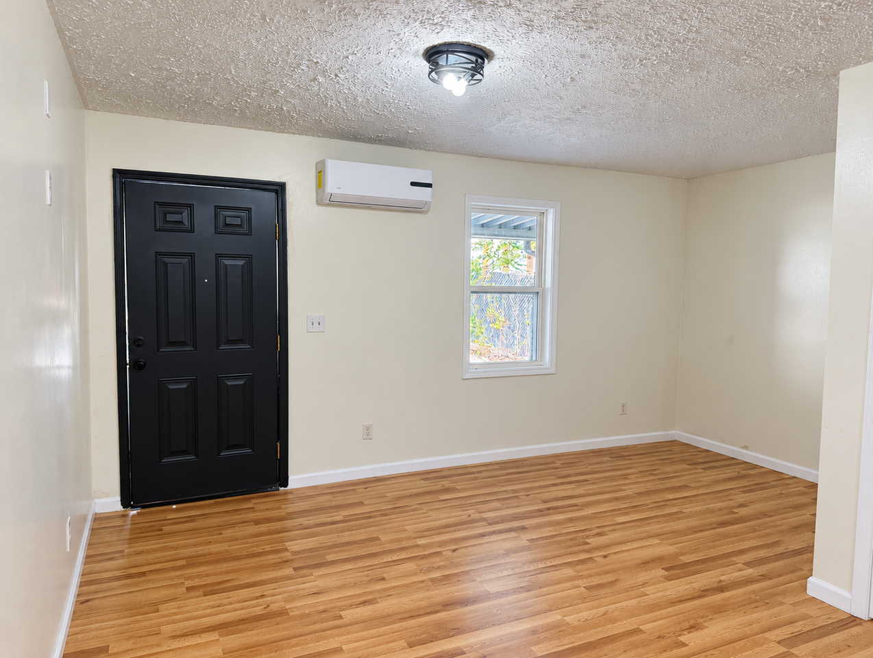 229 Sowder Ln - Photo 4 of 7