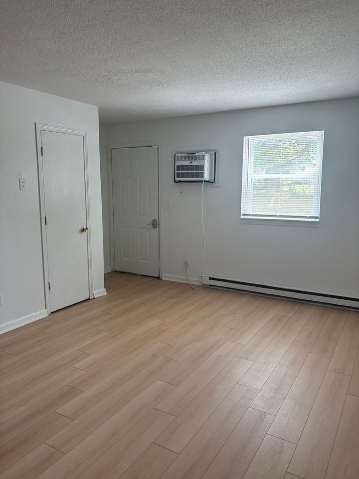 More Space. More Comfort. More Reasons to Love Hoyt. - Photo 3 of 9