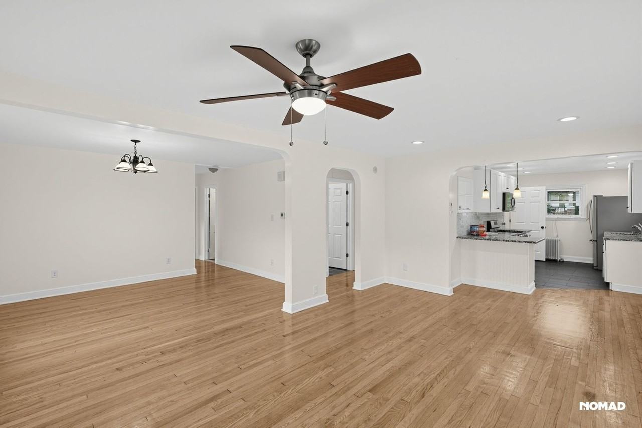 1052 Cortland St - Photo 4 of 29