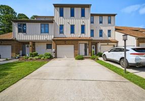 featured image of 4 Sandie Point Ln