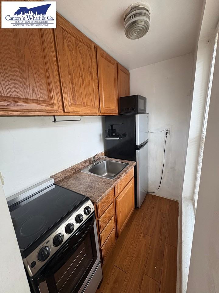 79 Charles St #4R - Photo 2 of 6