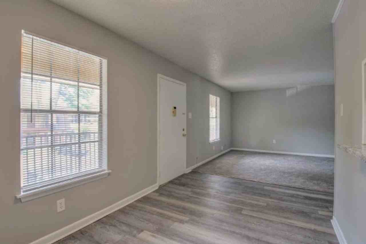 Breckenridge Apartments - Photo 3 of 7