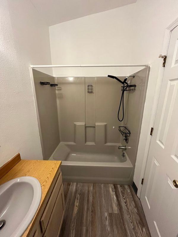 388 Prescott St - Photo 2 of 7