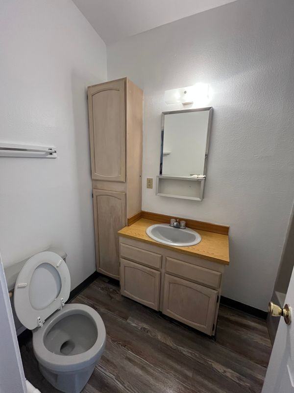 388 Prescott St - Photo 4 of 7